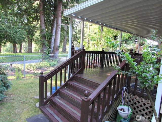 11622 Silver Lake Rd Unit 14, Everett, WA 98208 - view of wooden terrace