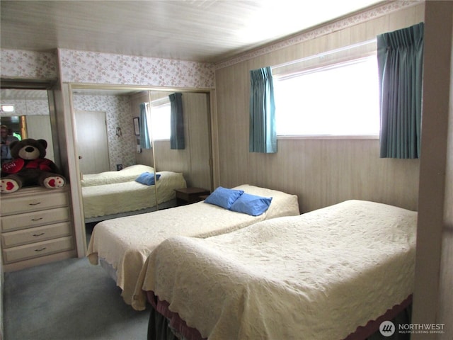 11622 Silver Lake Rd Unit 14, Everett, WA 98208 - bedroom with wallpapered walls and carpet floors