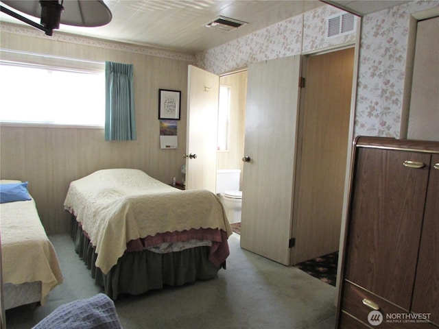 11622 Silver Lake Rd Unit 14, Everett, WA 98208 - bedroom with wallpapered walls and light carpet