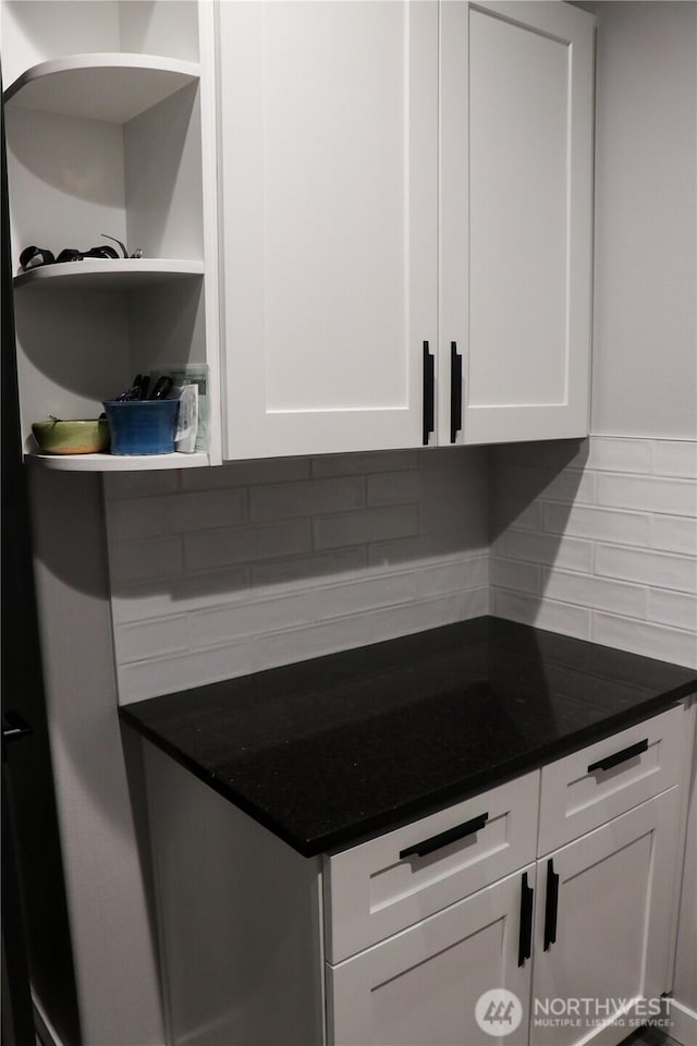 6354 Murray Way NE, Moses Lake, WA 98837 - detailed view of decorative backsplash