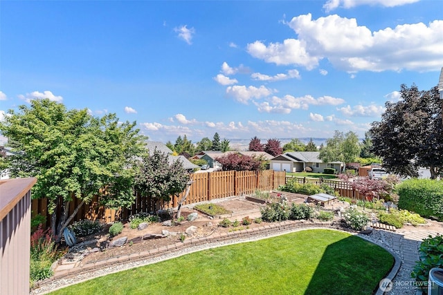 1600 Brandi Ct, Wenatchee, WA 98801 - view of yard with a garden