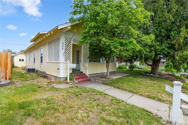 506 Douglas St, Wenatchee, WA 98801 - view of front facade featuring central AC