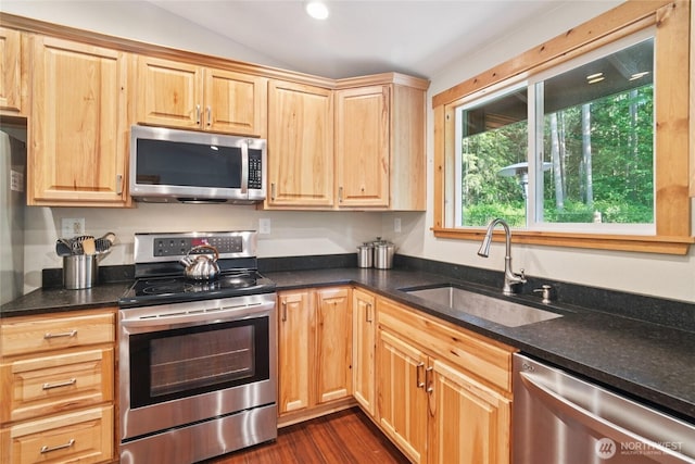 11924 210th St E, Graham, WA 98338 - kitchen with appliances with stainless steel finishes, a sink, light brown cabinetry, dark wood-style floors, and recessed lighting