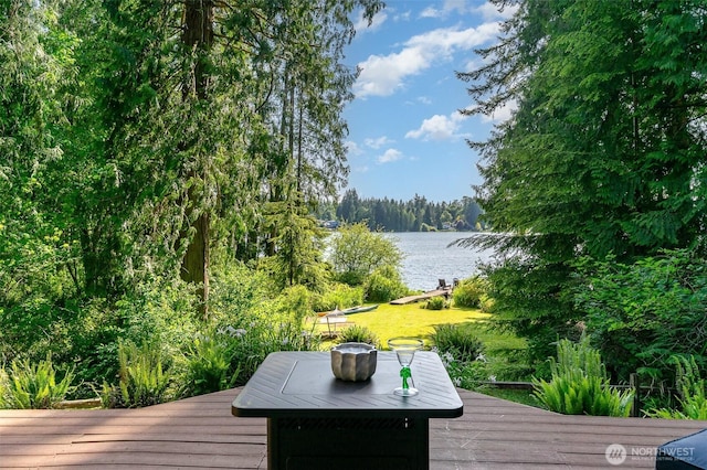 11009E Lake Joy Dr NE, Carnation, WA 98014 - deck featuring a water view