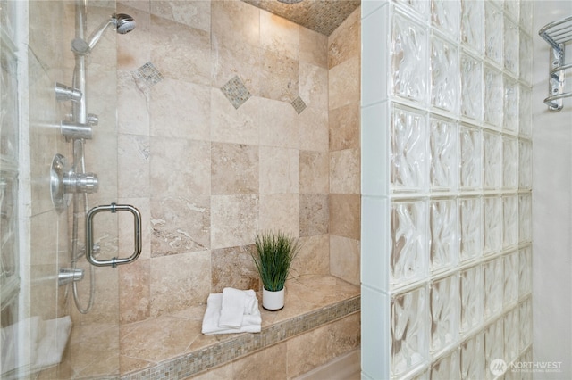 13712 SE 44th St, Bellevue, WA 98006 - full bath featuring tiled shower