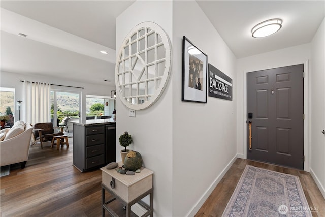 808 W Manson Rd Unit B303, Chelan, WA 98816 - foyer featuring dark wood-type flooring, baseboards, and recessed lighting