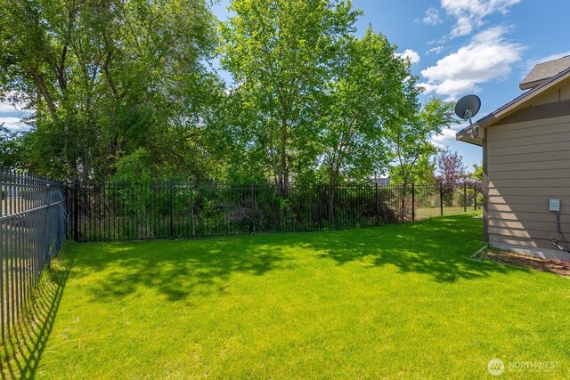 1300 W Marina Dr Unit 1, Moses Lake, WA 98837 - view of yard