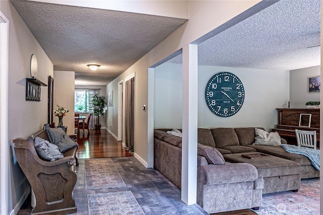 5613 89th Ave W, University Place, WA 98467 - living area with a textured ceiling