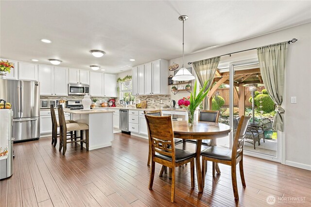 813 SW 363rd Pl, Federal Way, WA 98023 - dining space with recessed lighting and dark wood-style flooring