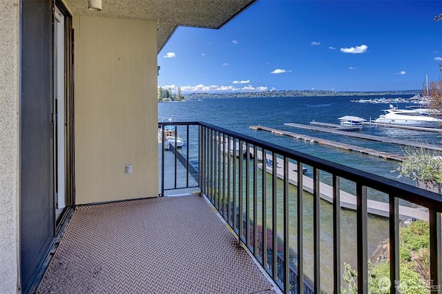 4561 Lake Washington Blvd NE Unit 303, Kirkland, WA 98033 - balcony with a water view