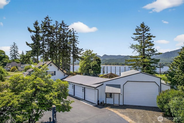 10 E Sunny Sands Rd, Cathlamet, WA 98612 - garage featuring a mountain view