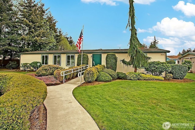 2611 S 288th St Unit 61, Federal Way, WA 98003 - view of front of home featuring a front lawn