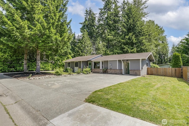 1728 106th St SW, Everett, WA 98204 - ranch-style house with driveway and brick siding