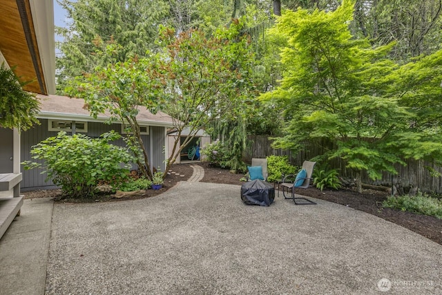 1728 106th St SW, Everett, WA 98204 - fenced backyard with a patio