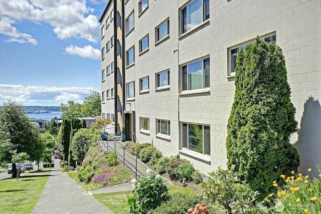 919 2nd Ave W Unit 103, Seattle, WA 98119 - view of property with a water view