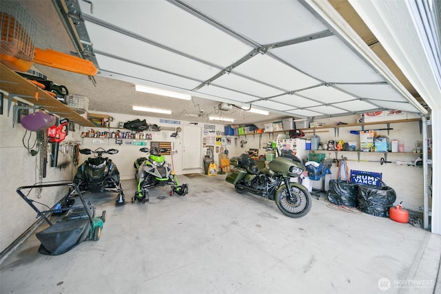 14617 Diamond Ave, Entiat, WA 98822 - garage with a garage door opener