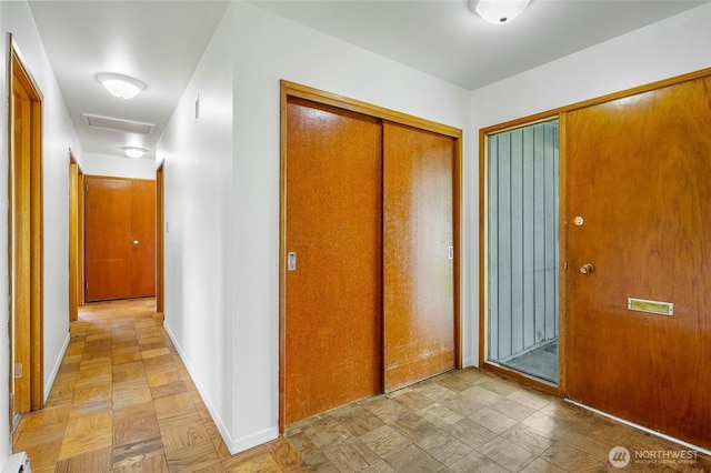 9023 Mcconnell Dr Unit B, Moses Lake, WA 98837 - entryway featuring baseboards