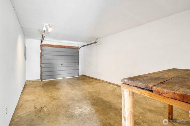 9023 Mcconnell Dr Unit B, Moses Lake, WA 98837 - view of garage