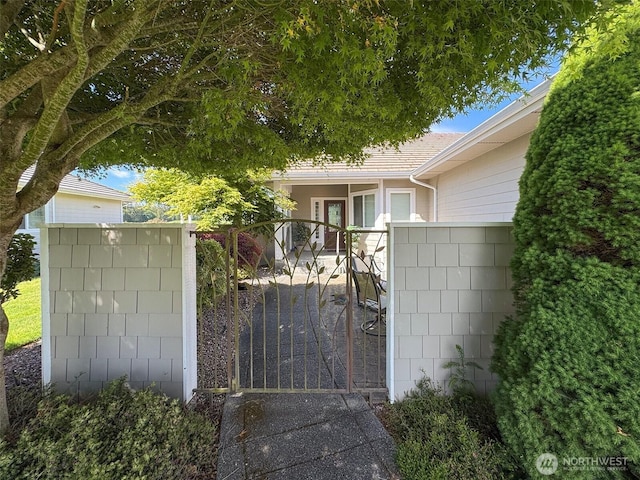 40 Cascadia Loop, Sequim, WA 98382 - view of gate