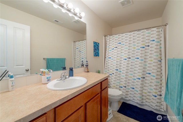 7615 14th St SE, Lake Stevens, WA 98258 - full bathroom with vanity, toilet, and a shower with curtain