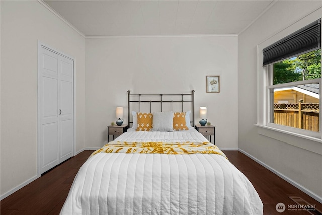 3536 Arbor St, Bellingham, WA 98229 - bedroom featuring crown molding, dark wood-style flooring, and baseboards