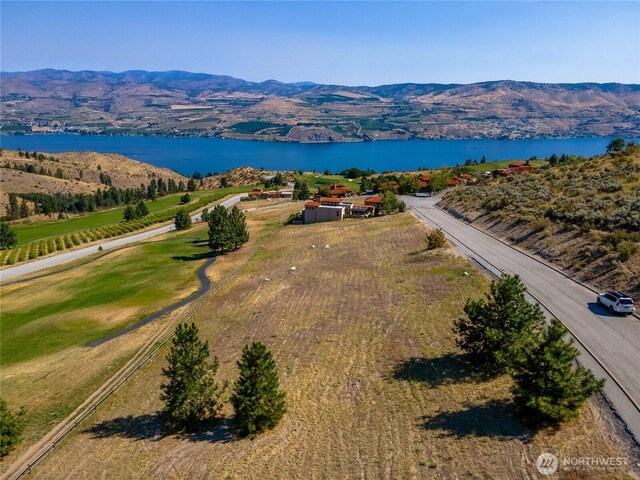 322 Paintbrush Rd, Chelan, WA 98816