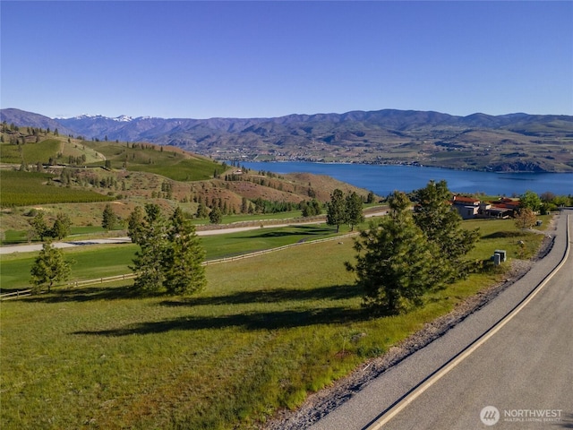 322 Paintbrush Rd, Chelan, WA 98816
