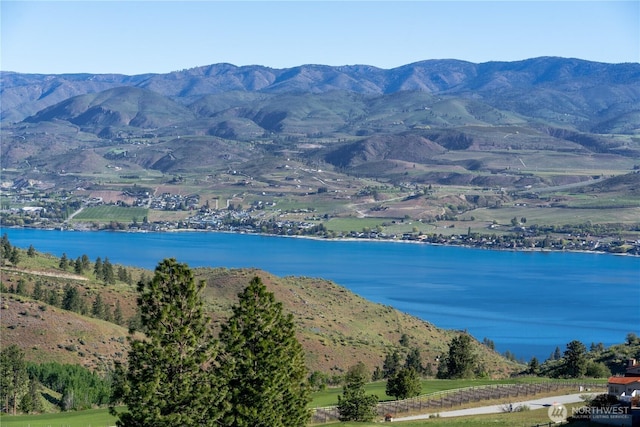 322 Paintbrush Rd, Chelan, WA 98816