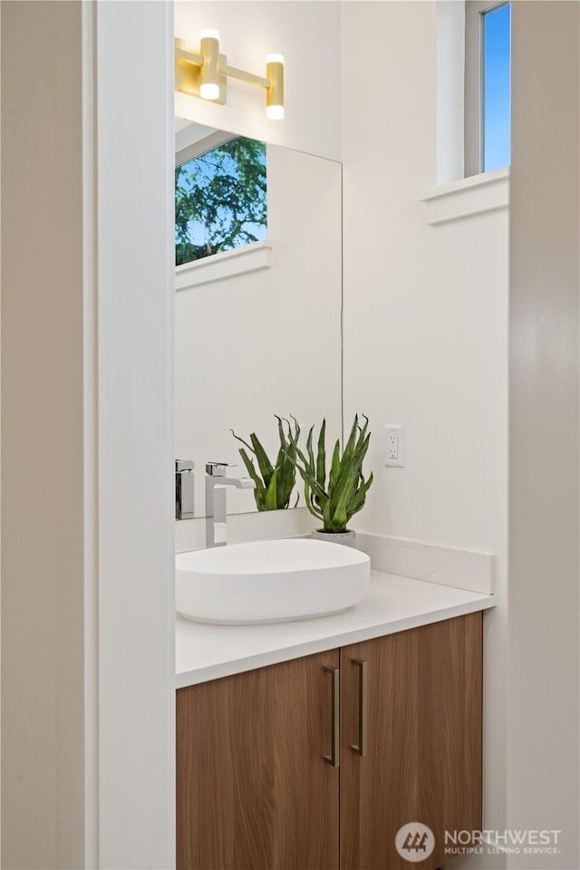 13030 NE 85th Ln, Kirkland, WA 98033 - bathroom featuring vanity