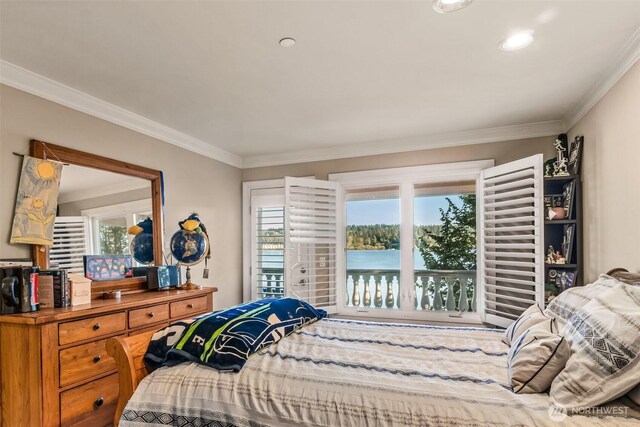 17765 Beach Dr NE, Lake Forest Park, WA 98155 - bedroom with crown molding and recessed lighting