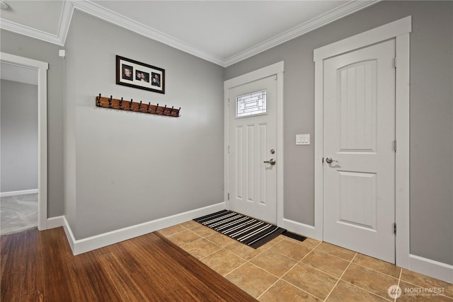 11012 36th St E, Edgewood, WA 98372 - entryway with crown molding and baseboards