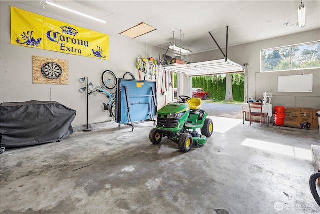 11012 36th St E, Edgewood, WA 98372 - view of garage