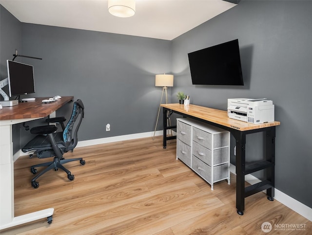 4624 SW 329th Way, Federal Way, WA 98023 - office area featuring light wood-style flooring and baseboards