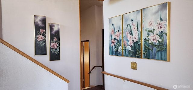 10622 44th Ave SE, Everett, WA 98208 - corridor featuring an upstairs landing