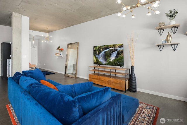 501 Roy St Unit T308, Seattle, WA 98109 - living room with a chandelier and baseboards