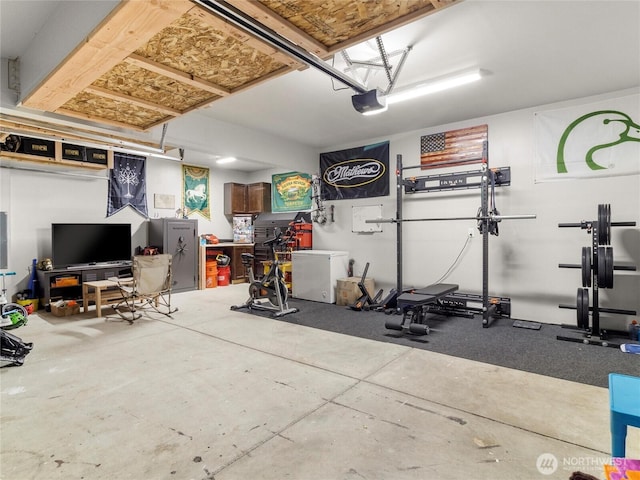7600 Brianna Ct SE, Olympia, WA 98513 - garage with a garage door opener