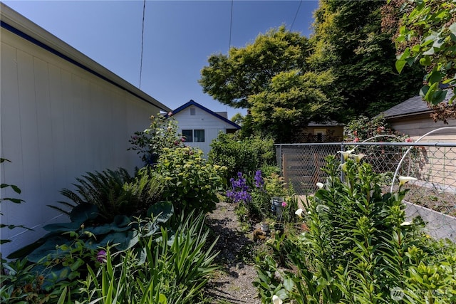 1035 Oakes Ave, Everett, WA 98201 - view of yard