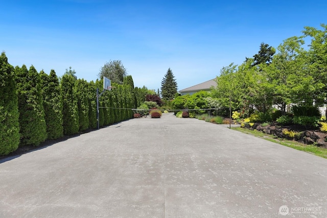 18737 63rd Ave NE, Kenmore, WA 98028 - view of concrete driveway