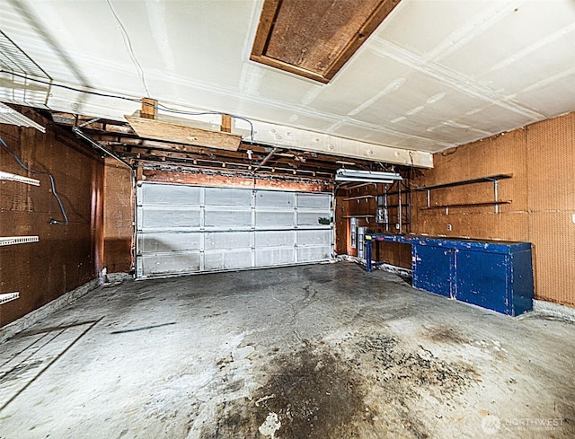24427 14th Ave S, Des Moines, WA 98198 - view of garage
