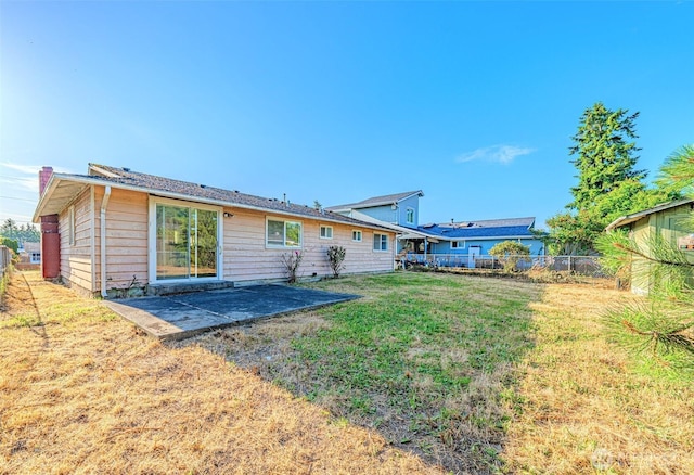 24427 14th Ave S, Des Moines, WA 98198 - rear view of property with a patio