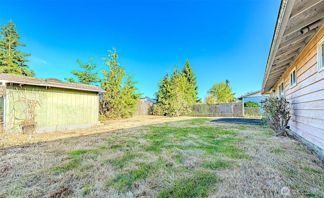 24427 14th Ave S, Des Moines, WA 98198 - view of yard