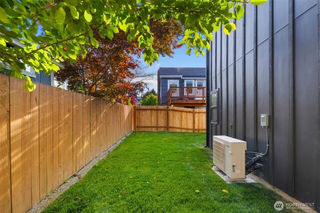 3720 36th Ave SW Unit B, Seattle, WA 98126 - view of yard with a cooling unit