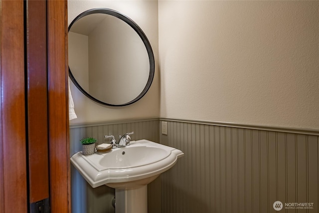 8022 Makah Rd, Blaine, WA 98230 - bathroom featuring wainscoting