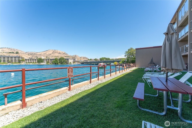 322 W Woodin Ave Unit 620, Chelan, WA 98816 - view of green lawn featuring a water and mountain view