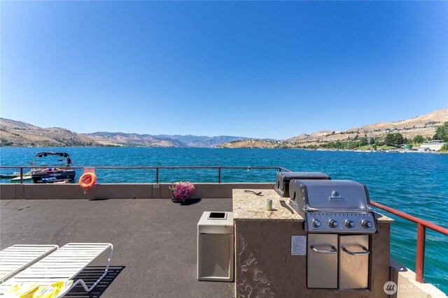 322 W Woodin Ave Unit 620, Chelan, WA 98816 - water view with a mountainous background