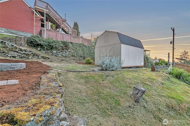 10209 65th Ave S, Seattle, WA 98178 - view of yard at dusk