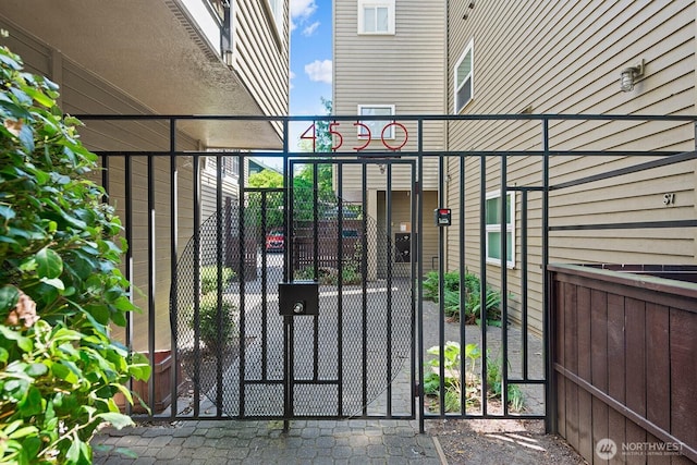 4530 Meridian Ave N Unit S4, Seattle, WA 98103 - view of gate