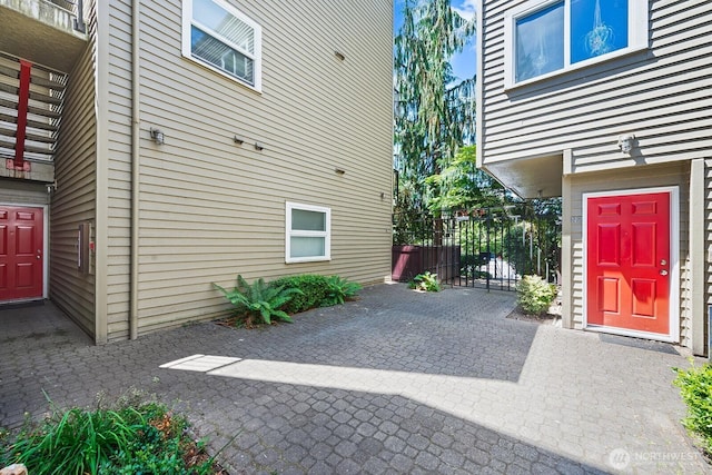 4530 Meridian Ave N Unit S4, Seattle, WA 98103 - entrance to property with a patio