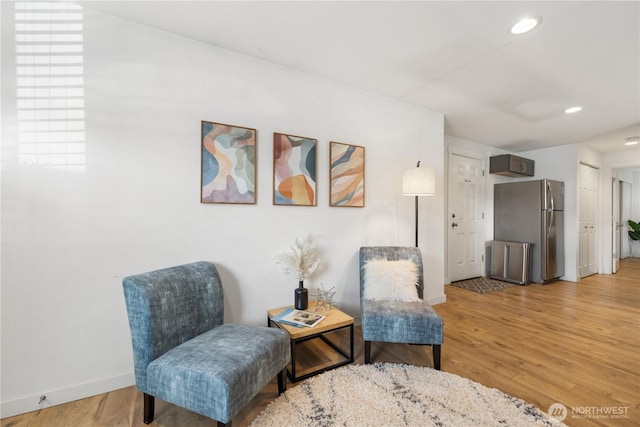 920 S 73rd St, Tacoma, WA 98408 - living area featuring light wood-style floors and recessed lighting