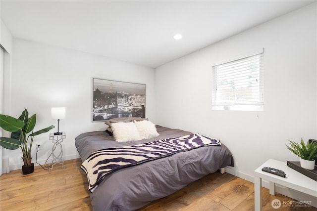 920 S 73rd St, Tacoma, WA 98408 - bedroom featuring light wood-type flooring and recessed lighting